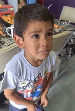196952Luis's tweet photo. Aquí les dejo a la SORETE E HDRMP para que la saluden.
La psicológa que le quitó a Angel al padre para entregarlo a la muerte se llama Jennifer Grisell Leiva.
El padre contó en un programa de La Nación+, que cuando él le mostraba los vídeos del nene llorando,. https://t.co/ZKOoQGf7Q7