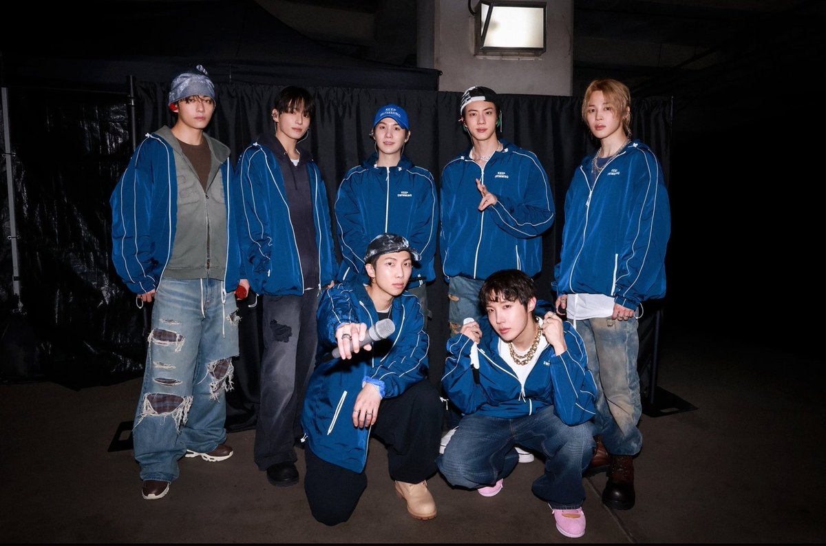 Moonie tweet media