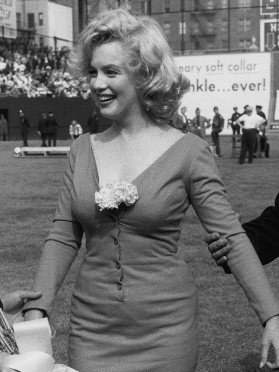 MarilynMonroe's tweet image. “I was never used to being happy, so that wasn't something I ever took for granted.”

📸: @SamShawPhoto #SamShawPhoto 

#MarilynMonroe #Icon #Star #Photography #Styling #Quote