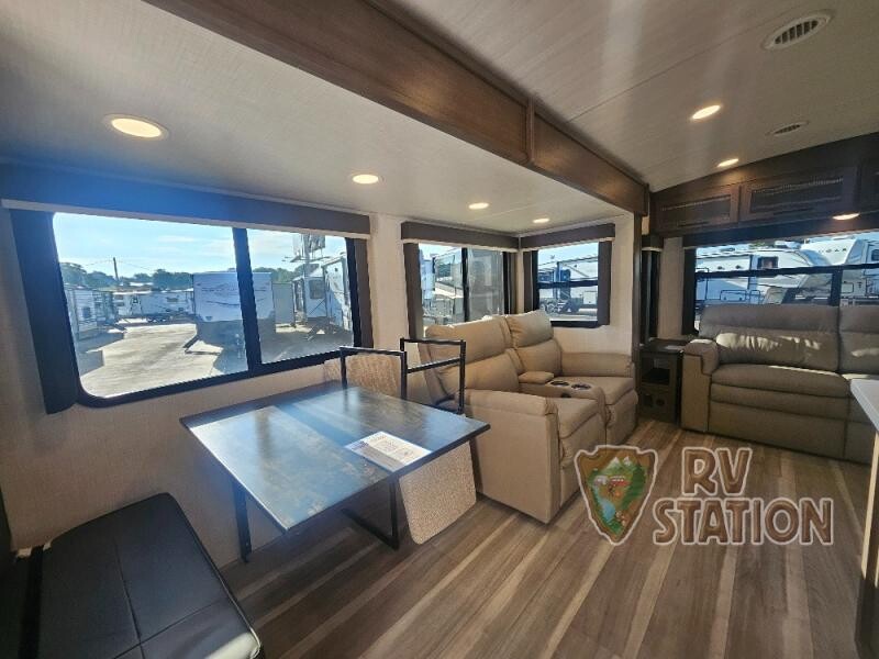 Ready to upgrade your road trips? The New 2026 Keystone Cougar Half-Ton offers lightweight towing with premium features. It’s time to hit the road in style. Shop now. 

Tap the link! ➡️ rpb.li/X3fyCr

#KeystoneCougar #HalfTonTowable #RVLiving #RoadTripReady