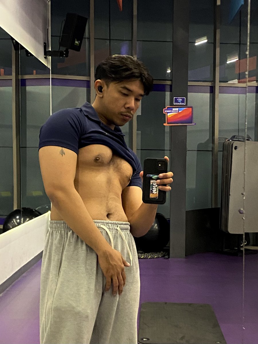 jo is typing tweet media