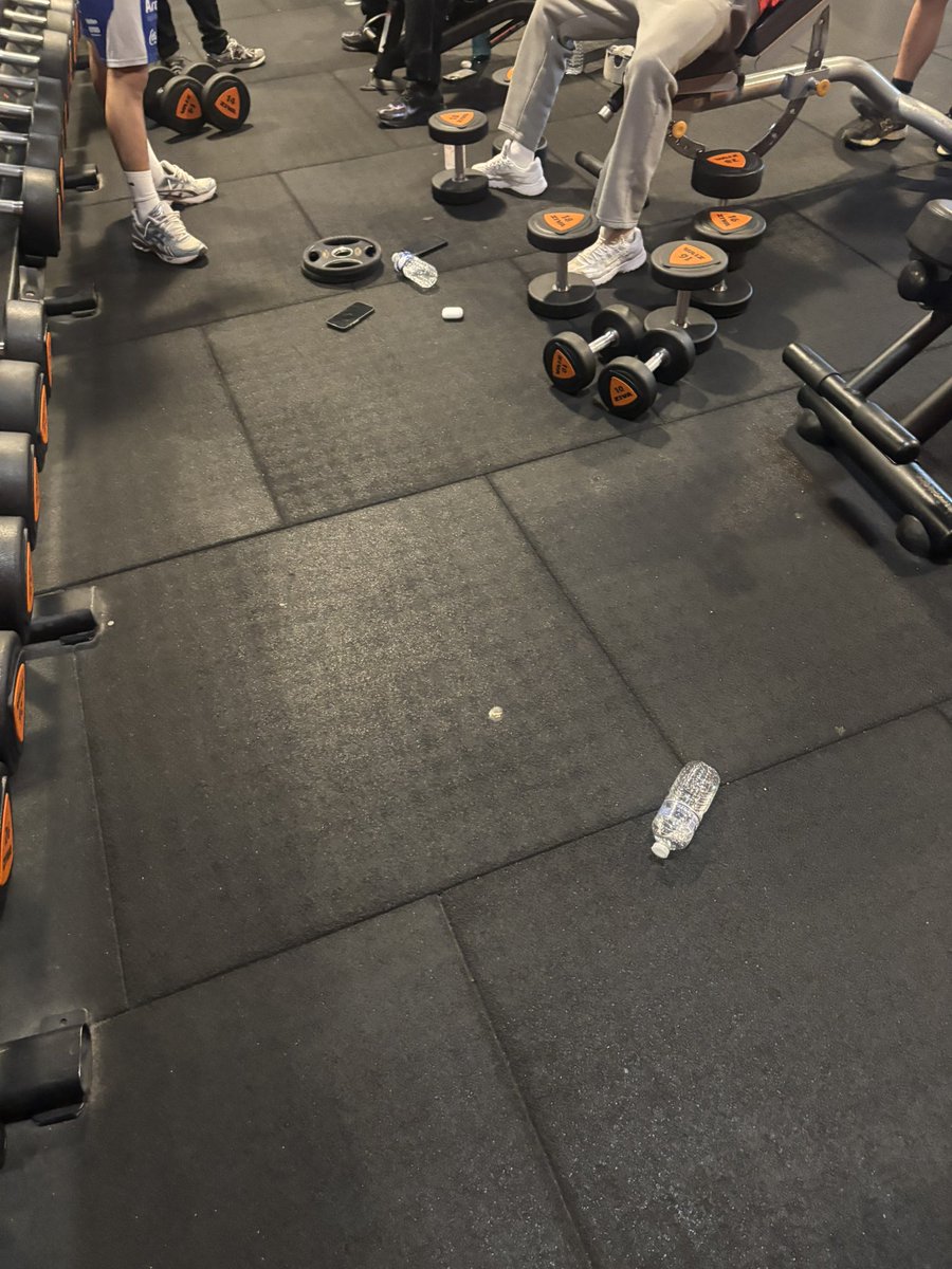 🇨🇳 tweet media