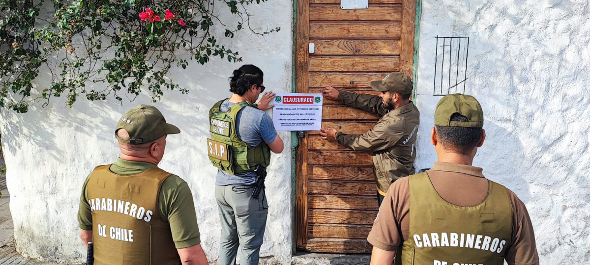CarabArica's tweet image. Dando respuesta a distintas denuncias ciudadanas, Carabineros de la 3ª Comisaría, a través de su Sección de Investigación Policial #Sip, registró y clausuró un domicilio particular donde se expendía alcohol y ejercía la prostitución de manera ilegal, notificando y denunciando