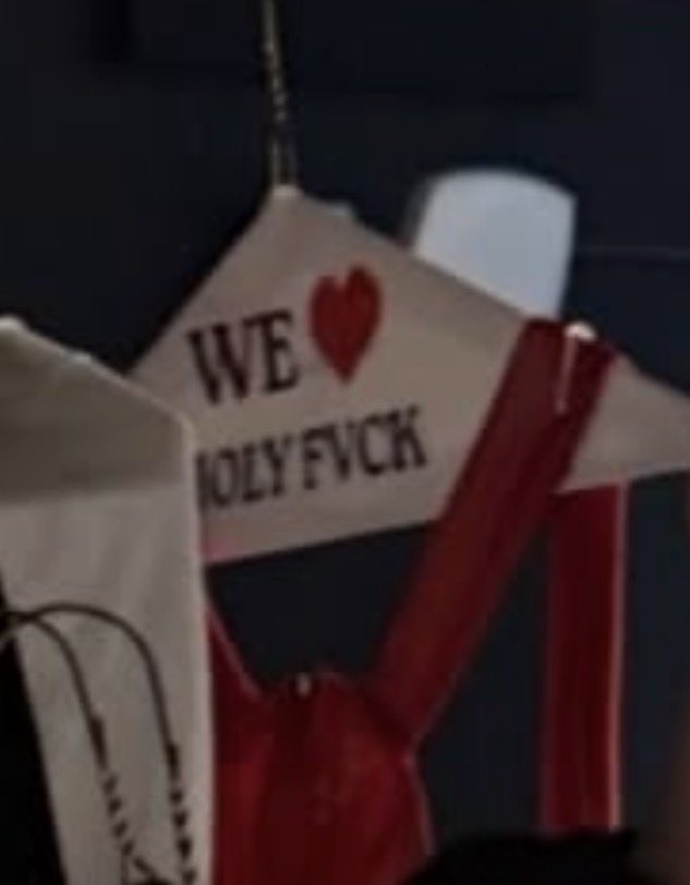 withlovejohana's tweet photo. Mitchie this, camp rock that. BITCH DOES THAT SAY “WE ❤️ HOLY FVCK?!?” EXCUSE ME WHILE I SCREAM!!!!! https://t.co/PKFektUGqR