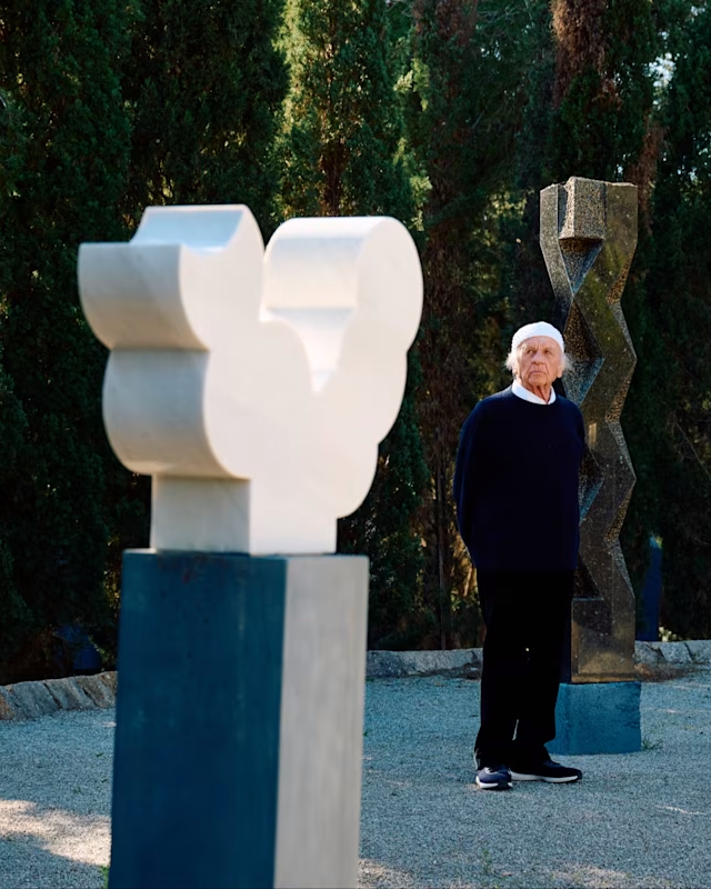 AlmineRech's tweet image. #TheFinancialTimes has published a major feature on #HeinzMack. In the piece, “Heinz Mack is 95. He’s still the hero of #Zero,” journalist Victoria Woodcock visits the artist at his Ibizan finca to reflect on his longstanding career;
Click on the link in our bio to read it!