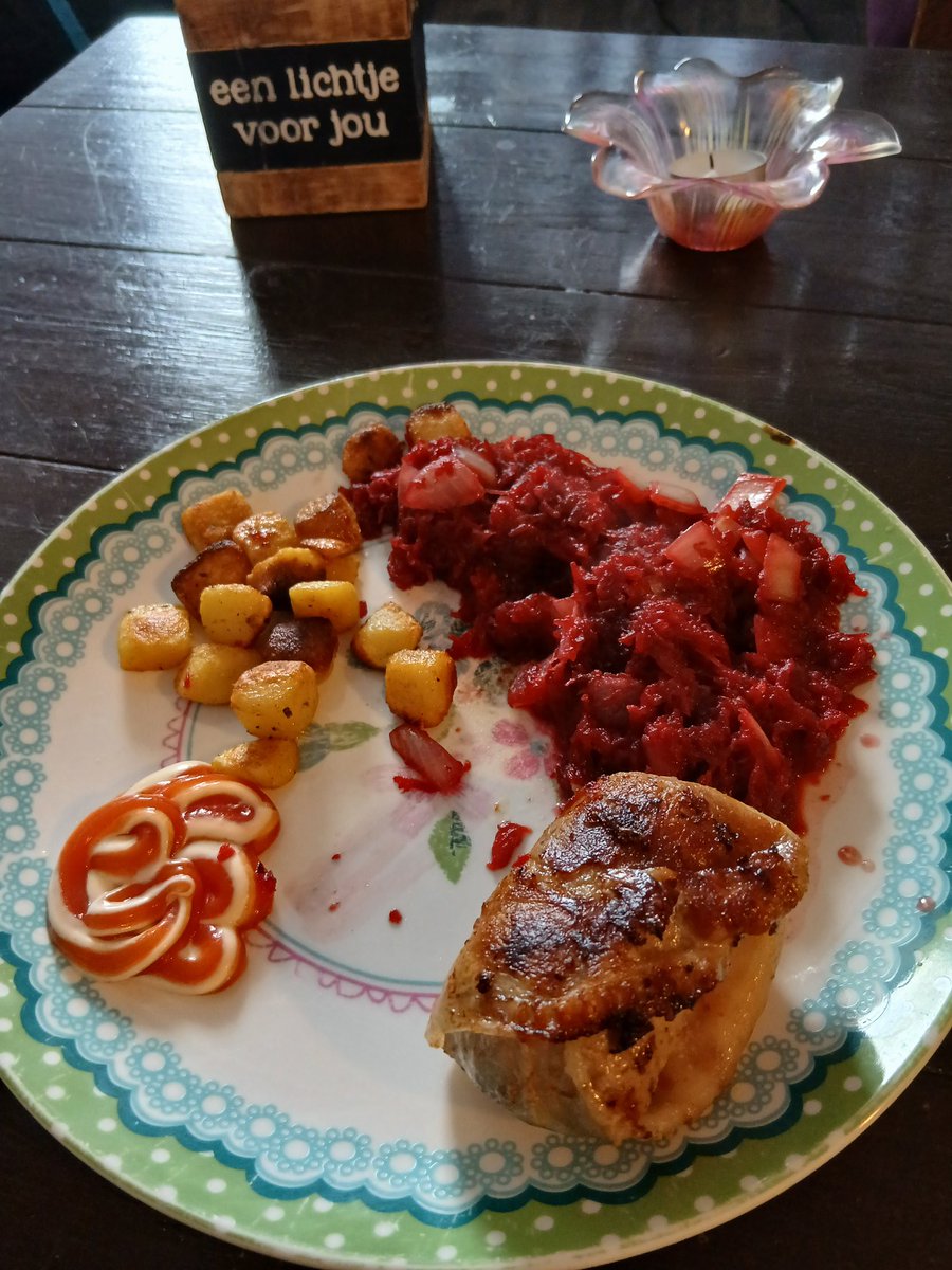 HoutsmaAnne tweet media