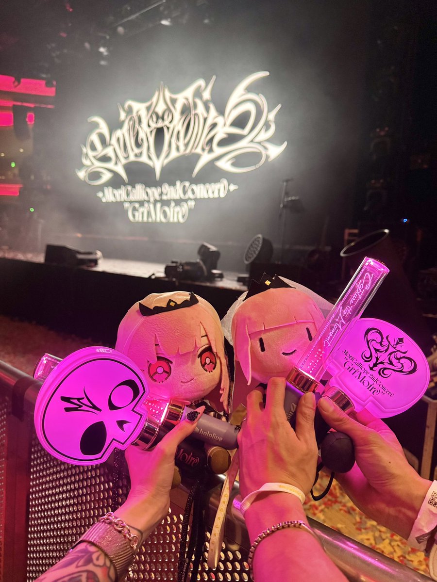 crazy_m_717's tweet image. 4月はカリちゃんのお誕生月💓去年のL.A.での2ndソロコンサートから早くも1年ちょいが経過しとって月日の流れる速さをめちゃくちゃ痛感しとります🥺💓いつも全力で頑張ってるカリちゃんのことが大好き。ずっと応援してます💓I’ll always stay by ur side, calli💓💀骨骨骨 #UNCUTROCK #MoriCalliope