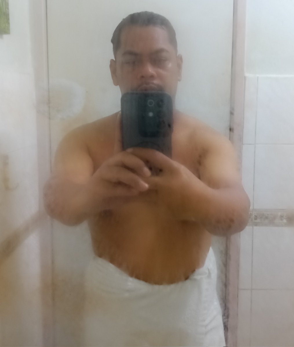 YusPlhiv's tweet photo. Dadbod ke chubby ye ni hahahahhaha https://t.co/AM2aW9MAIh