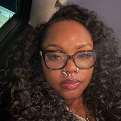 OatesAngel's tweet photo. #NewProfilePic https://t.co/Yk9Z4Q6ttp