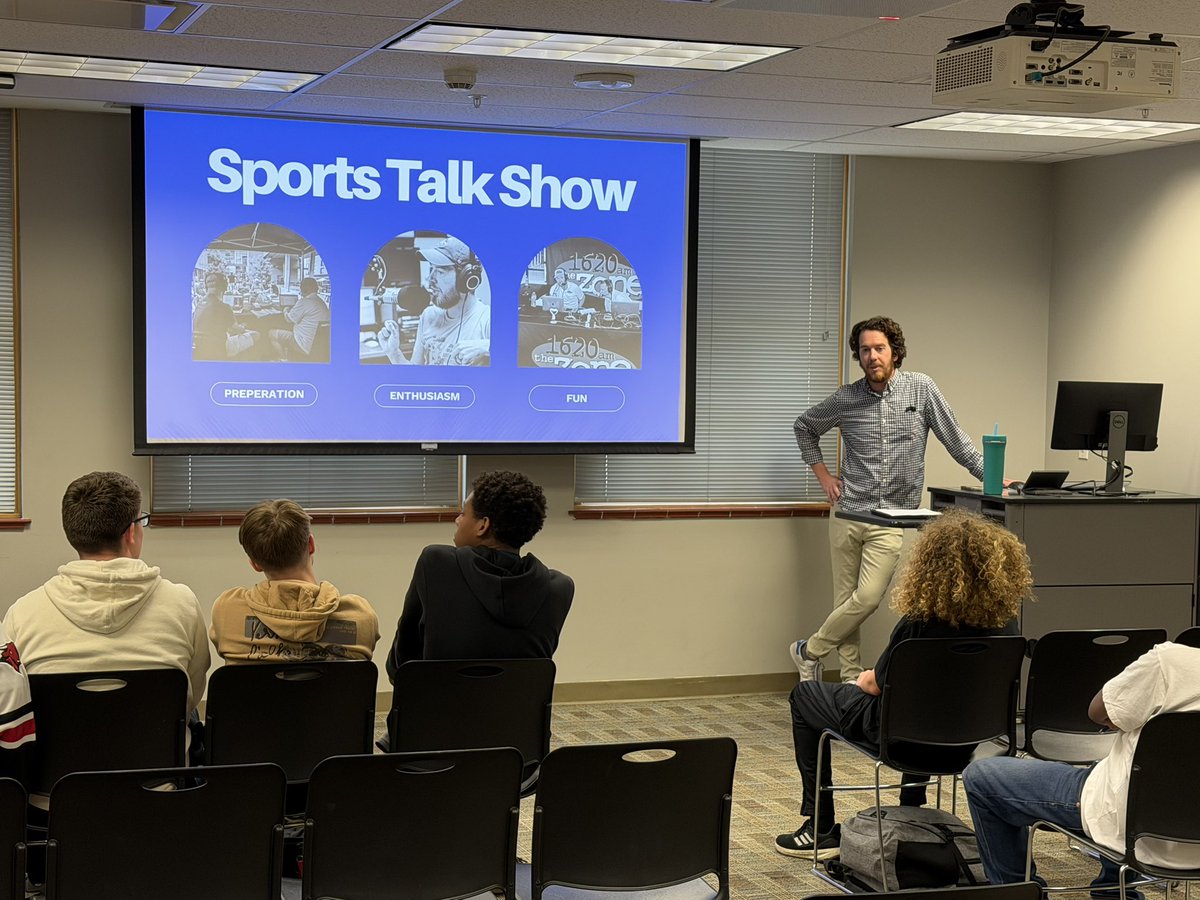 nebroadcasters's tweet photo. So you want to host a Radio Sports Talk show. @joshtweeterson from @1620TheZone gives tips to students during today’s @UNOmaha High School Media Conference. https://t.co/9iRx26dyCC
