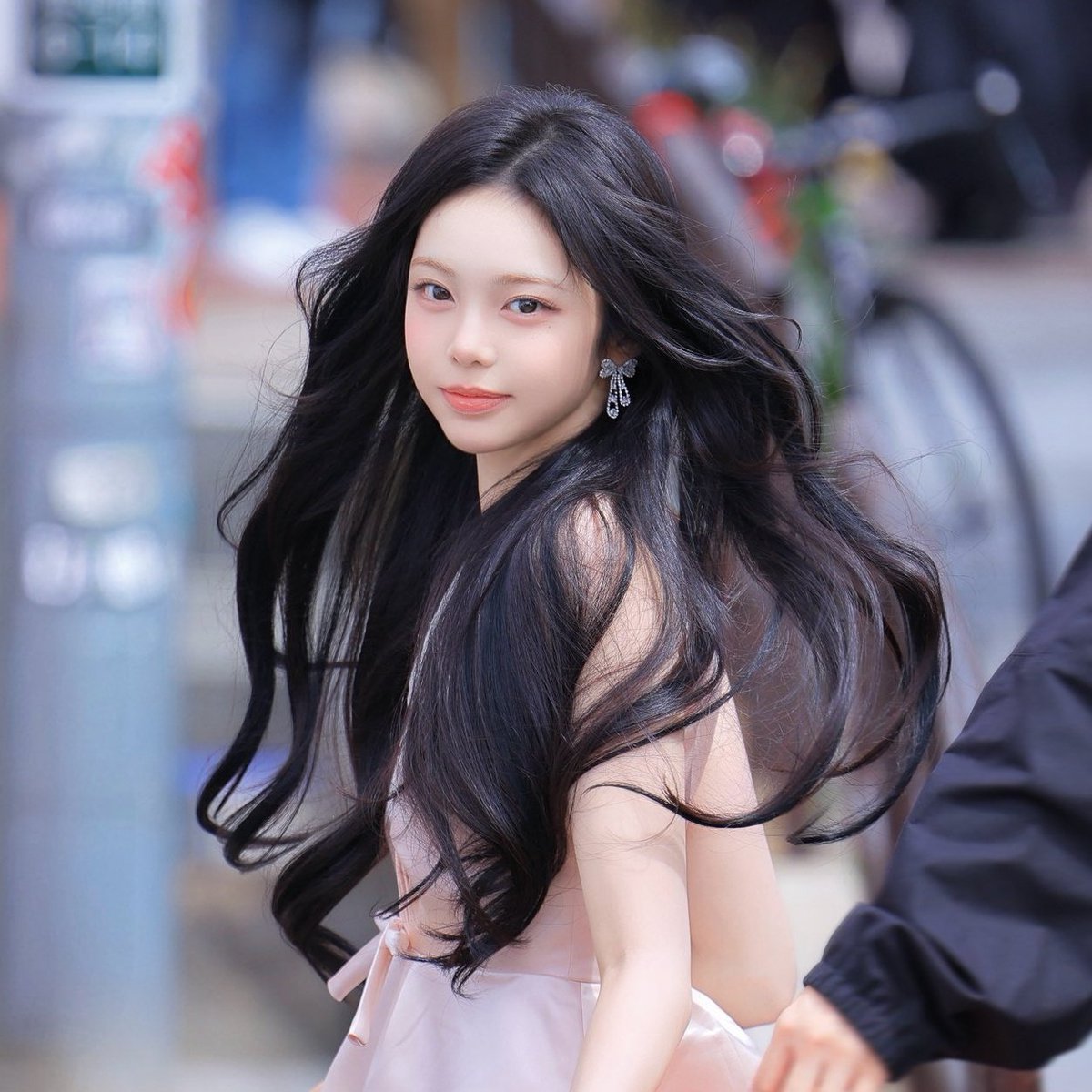 saebi files tweet media