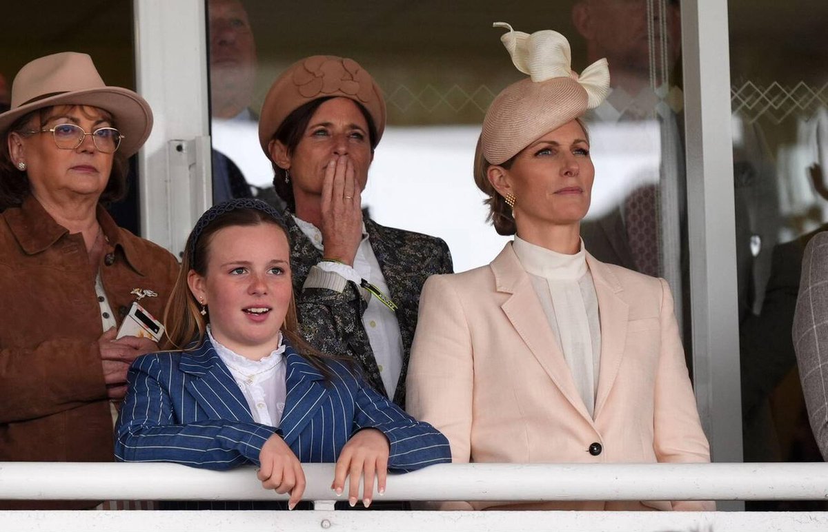 🌻Sarahsecret tweet media