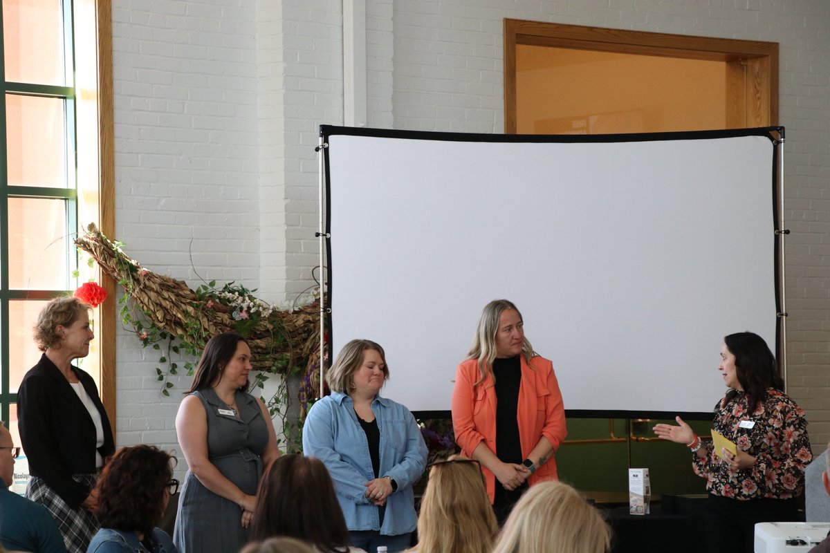 CasperChamber's tweet image. 🎓 Congrats to the Leadership Casper Class of 2026!

Celebrated over lunch at the Nic with great food from Grant Street Grocery &amp;amp; Market. Welcome to the LC family! 

#LeadershipCasper #ChamberStrong #FutureLeaders