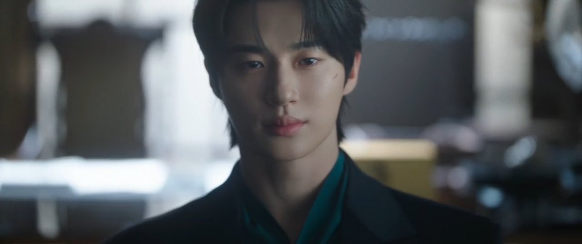 kdramasdiary's tweet image. the face i miss seeing on my screen the most 

#PerfectCrown #PerfectCrownEp1