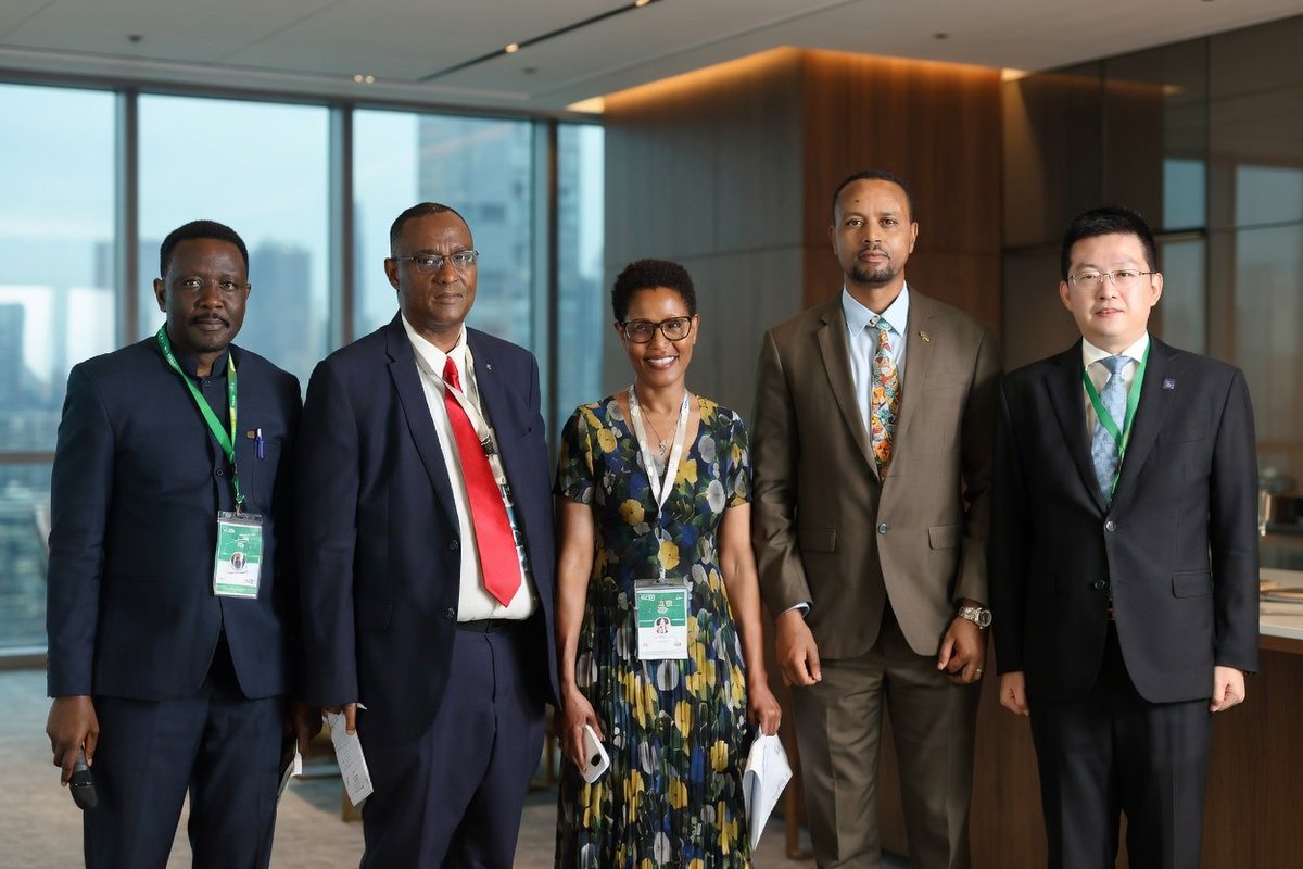 From project sites to the Africa Urban Forum stage, the setting changes, but the judgment remains: real development must align industry, cities, housing, and regional connectivity.

Responsibility. Value.