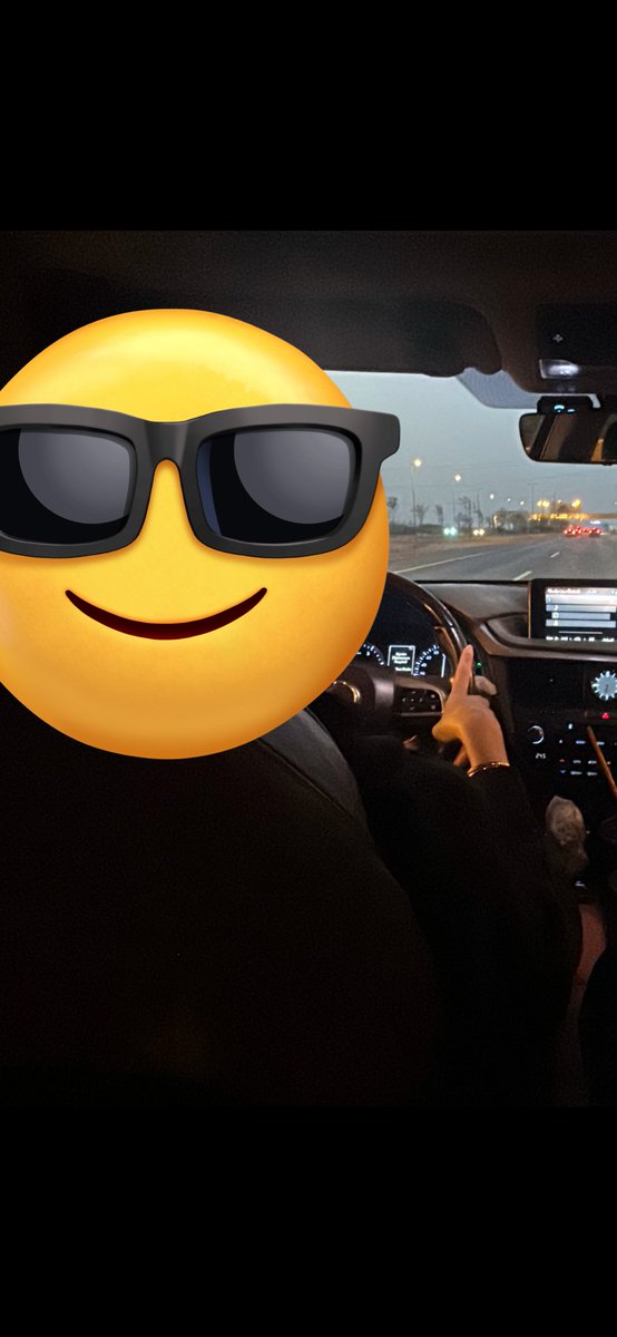 weamii8's tweet photo. توثيييق مسكة اول خط سريع لي بالسواقة
خط الديرة 🚗🚗🚗🚗

بدايتها متعلقة بالدركسون 
نهايتها يد وحده😎😎😎😎😎😎

متحمسة بالرجعة اسوق برجلي ✌🏻 https://t.co/PoM9gcx9fb
