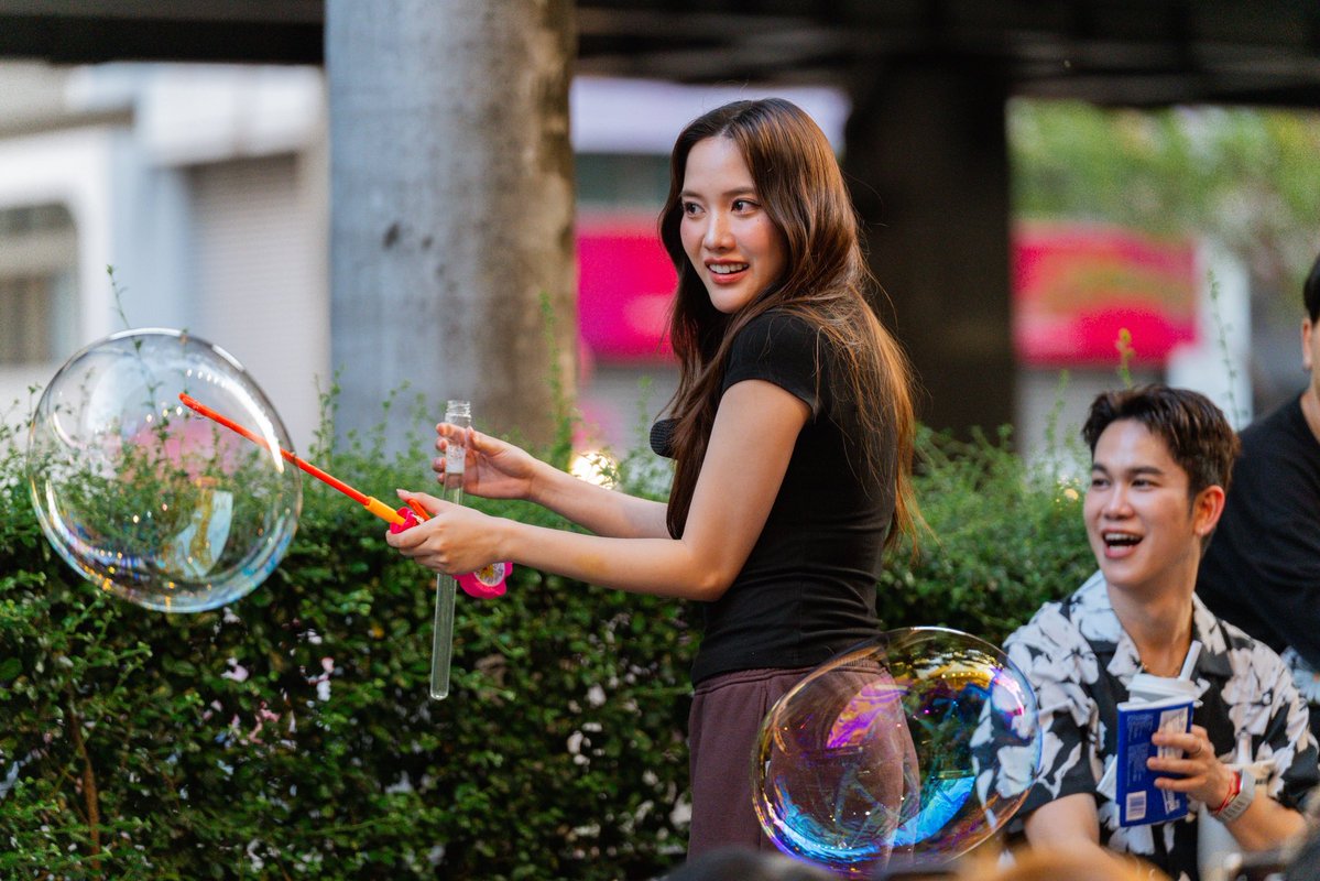 centralwOrld tweet media