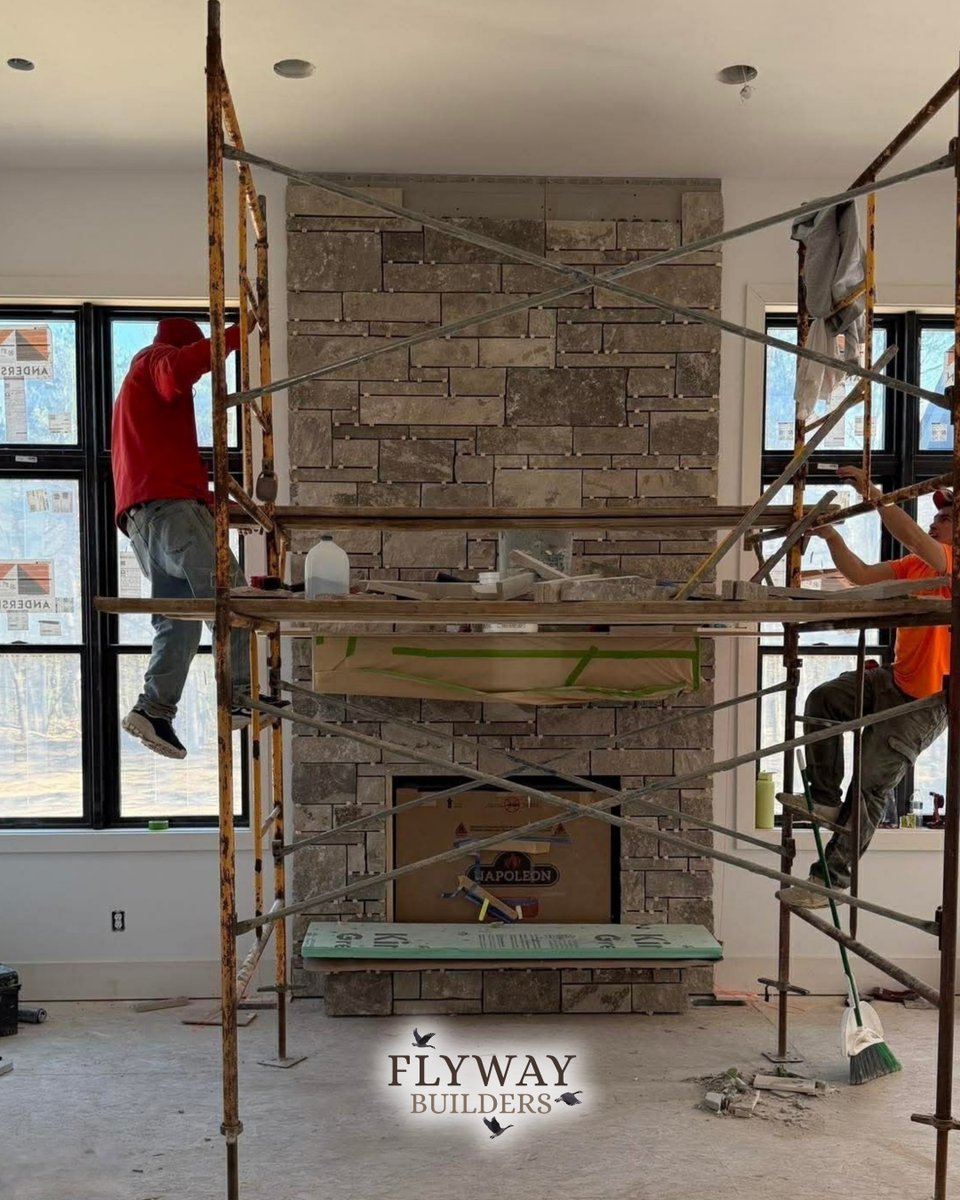 FlywayBuilders's tweet image. This floor to ceiling #fireplace in our #WestOliveMI #customhomeproject is made from Fon Dulac Dimensional stones and Indiana Grey limestone for the sills and hearth. Set between two large windows, starry nights will be amazing fireside in this house!

flywaybuilders.com