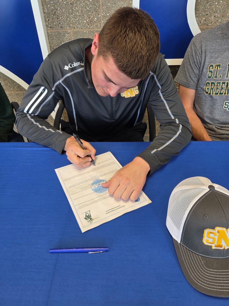 EdPattermann51's tweet photo. Thank you to my family and all of my teammates and coaches for supporting me throughout my 4 years of highschool football I’m beyond excited to sign my letter of intent to @SNCfootball and can’t wait to get after it next year!! #rollknights https://t.co/oMhzk4VYHa