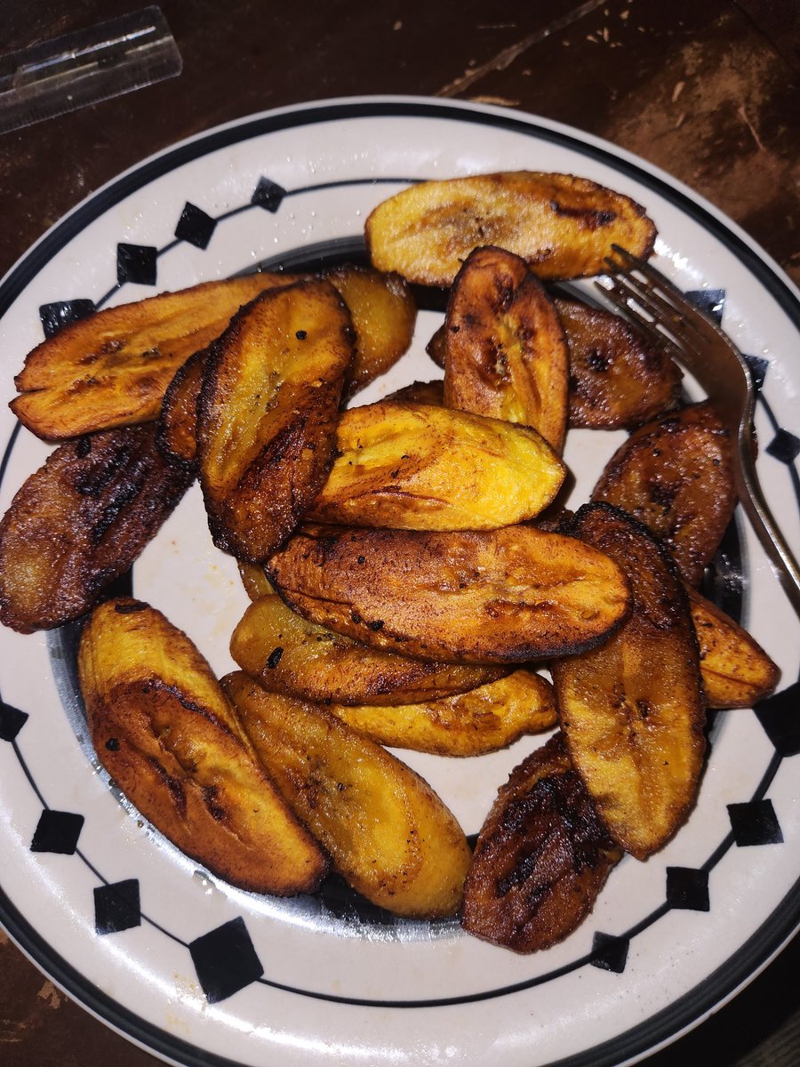 The first time in my life I will be in charge of plantain and did not disappoint myself. Only ate 4 before it was done. I think I'm doing great now.