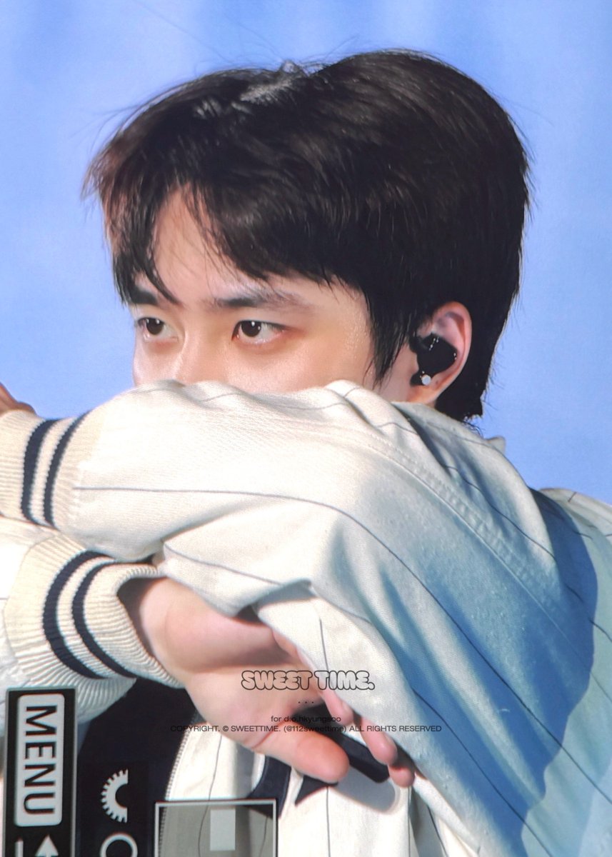 112sweettime's tweet photo. 260410 
도경수 반전미 아제발 (넘 잘생김 넘 아름다움) 🥺

#도경수 #디오 #DOHKYUNGSOO #KYUNGSOO #DO (D.O.) #都敬秀 #都暻秀 #ドギョンス #EXO @DOHKYUNGSOO_X @weareoneEXO https://t.co/c3RGHj5a1T