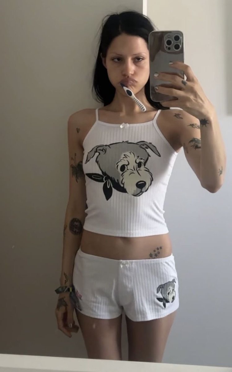 𝖆𝖓𝖎♱𝖆ᵉᵈ tweet media