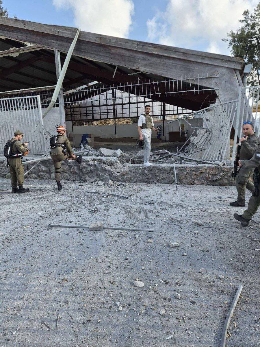 Awakeningmedia1's tweet photo. ROCKET IMPACTS IN NORTHERN ISRAEL

Missiles launched by Hezbollah have impacted areas in Nahariya, northern Israel.

Explosions were heard and impacts were recorded in the city and surrounding areas, as cross-border exchanges between the two sides continue to escalate.

Authorities have not yet released full details regarding damage or casualties.

The incident comes amid ongoing hostilities along the Lebanon-Israeli border, where exchanges of fire have intensified in recent days.
#Israel #Lebanon #MissileAttack #CrossBorderClashes #MiddleEast