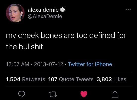 арина tweet media