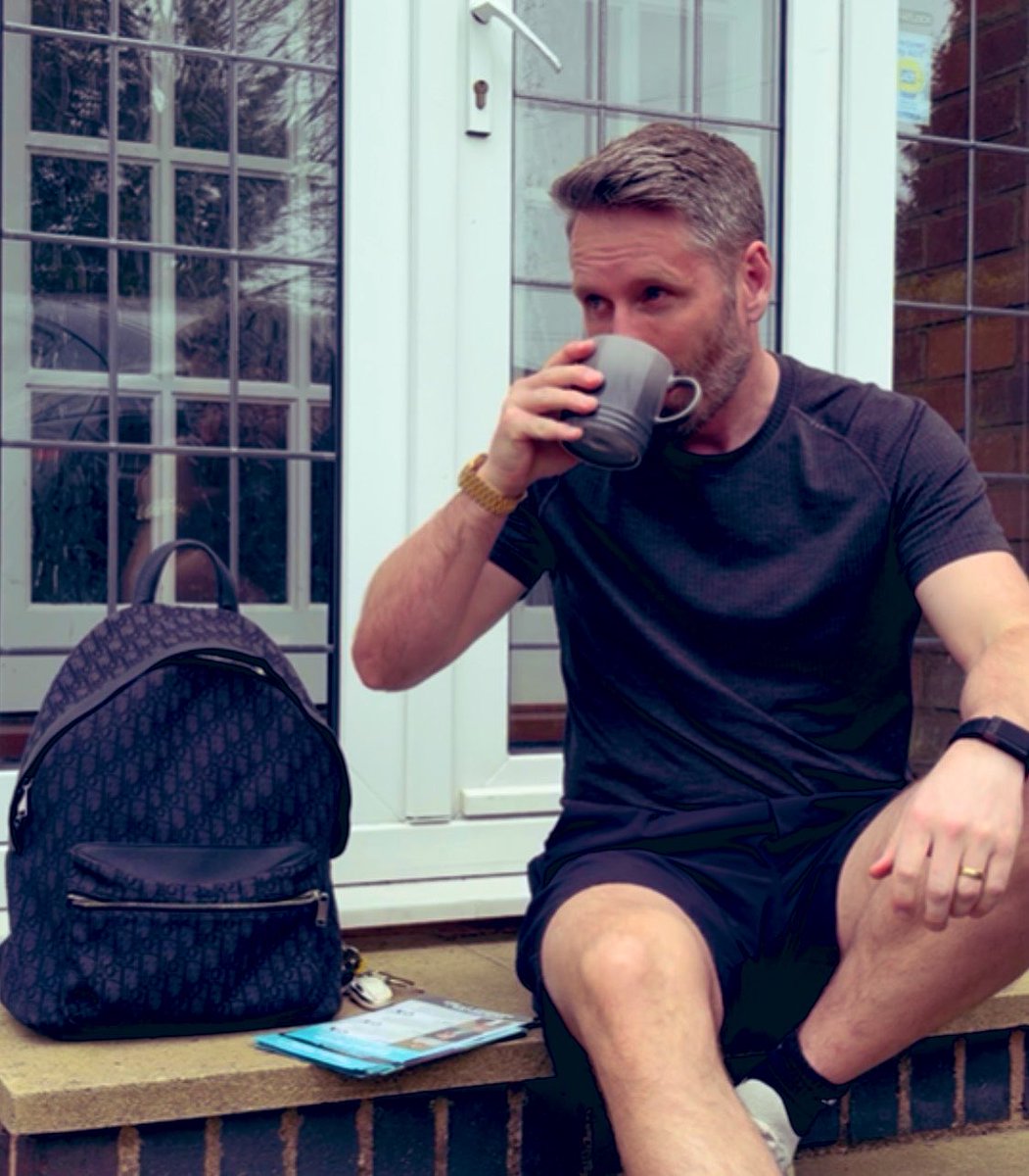 alexinsley's tweet image. Nothing like pounding the pavement. 27 days to go and thousands of leaflets to deliver. A few hundred done and dusted, now it's time for a cuppa ✅. 18k steps, not bad @reformparty_uk #reform #timeforreform