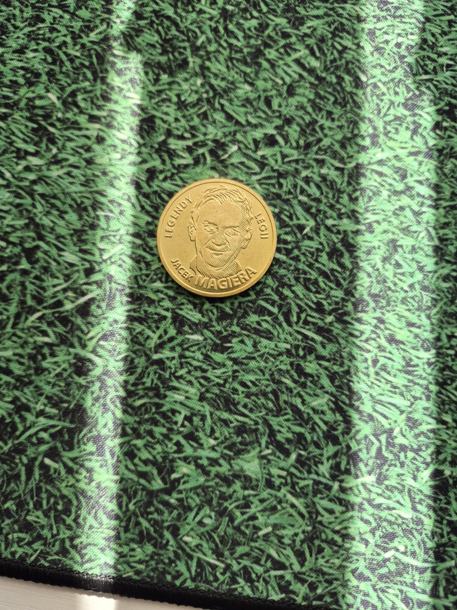 232 mecze i 19 bramek w barwach Legii Warszawa. Ostatnie spotkanie rozegrał w grudniu 2005 roku. Dziękujemy 🫡

Fotki z mojej kolekcji "Gwiazdy Legii".