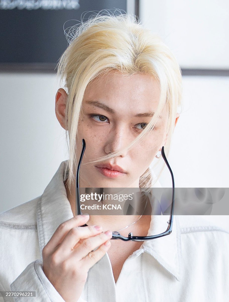 felix moments that make you not okay tweet media