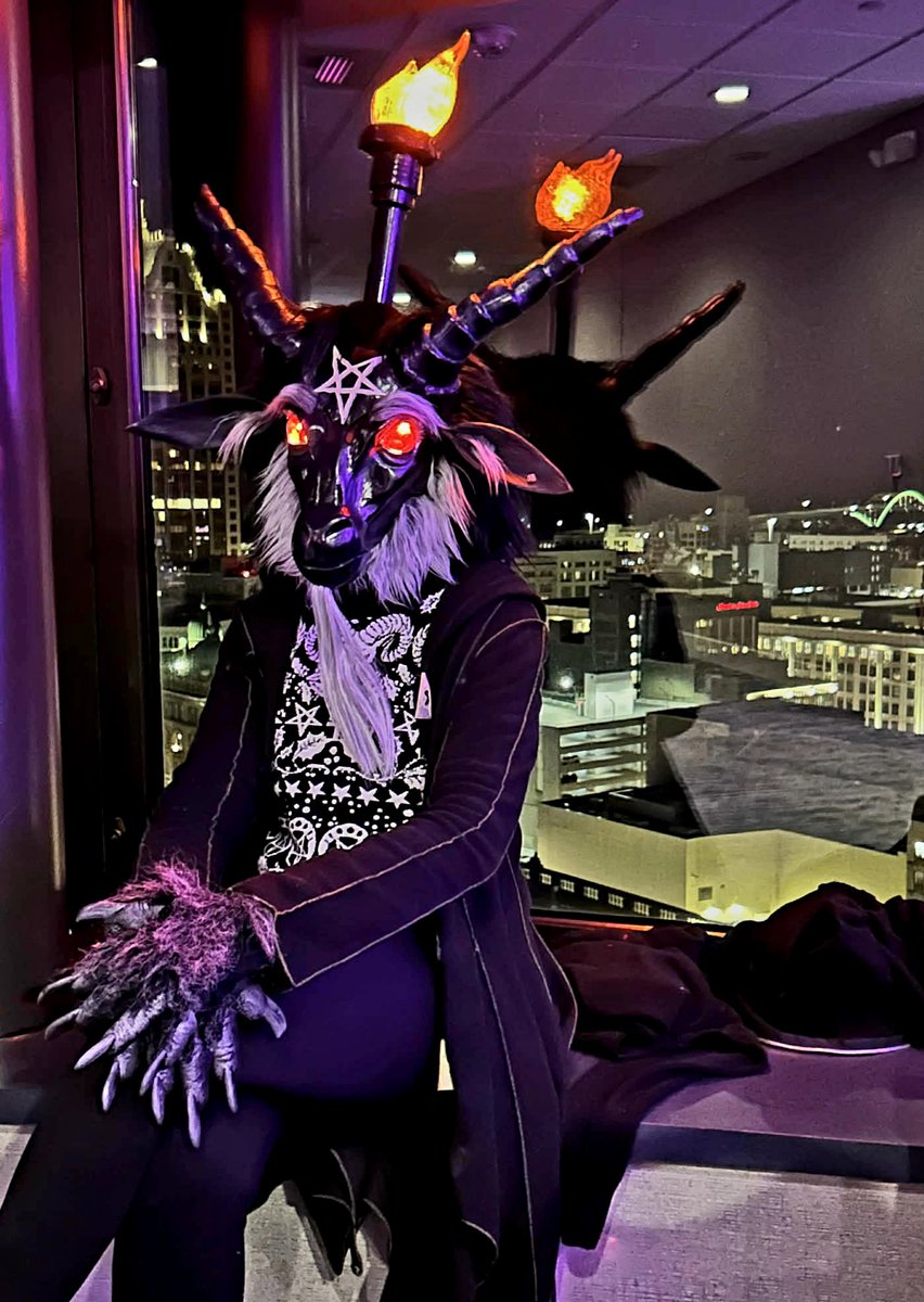 DeeMendesArt tweet media