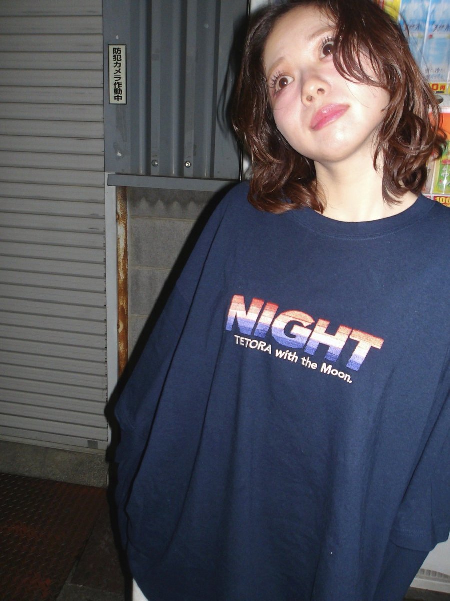 DAIRIKU x TETORA
コラボアイテム！

"TETORA" Layered Sleeve Tee
The Sun and Moon Meet.
White

"NIGHT" Layered  Sleeve Tee
TETORA with the Moon.
Dark Navy

※POP UP TOUR26で販売