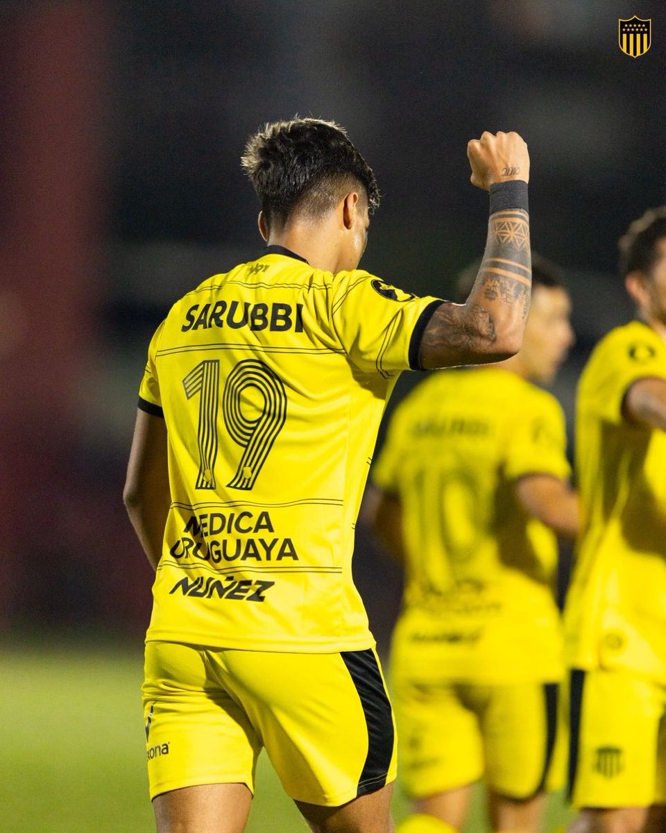 ⚽️ Los 40 goles de Matías Arezo en Peñarol:

5️⃣ La Luz 

4️⃣ Defensor y City Torque

3️⃣ Nacional, River Plate, Maldonado y Boston River

2️⃣ Cerro, Racing, Rio Negro y Miramar

1️⃣ Danubio, Fénix, Progreso, Millonarios 🇨🇴, Wanderers, Central Español e INDEPENDIENTE SANTA FE 🇨🇴