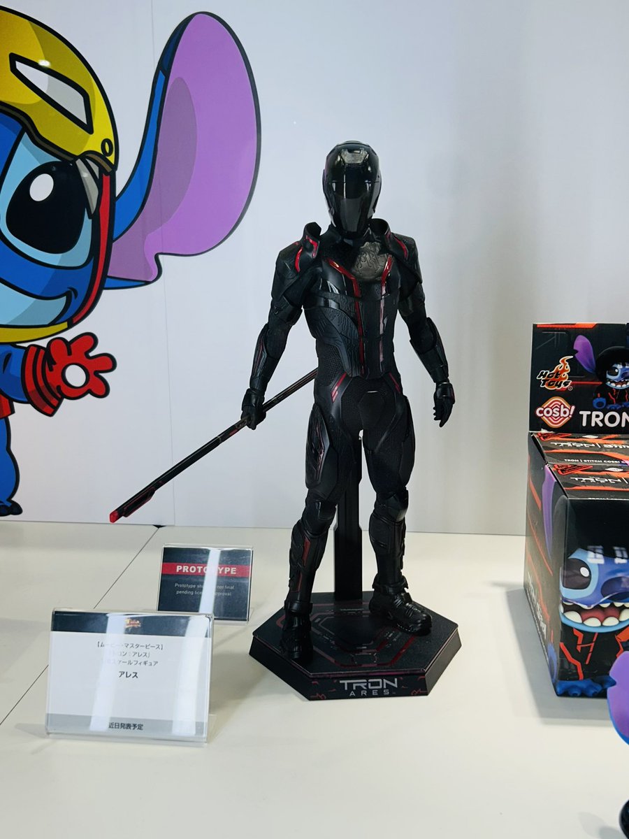 phantom4869X's tweet photo. I’m still waiting for this: (TRON:) ARES figure from Hot toys https://t.co/yQU1ggcMd7