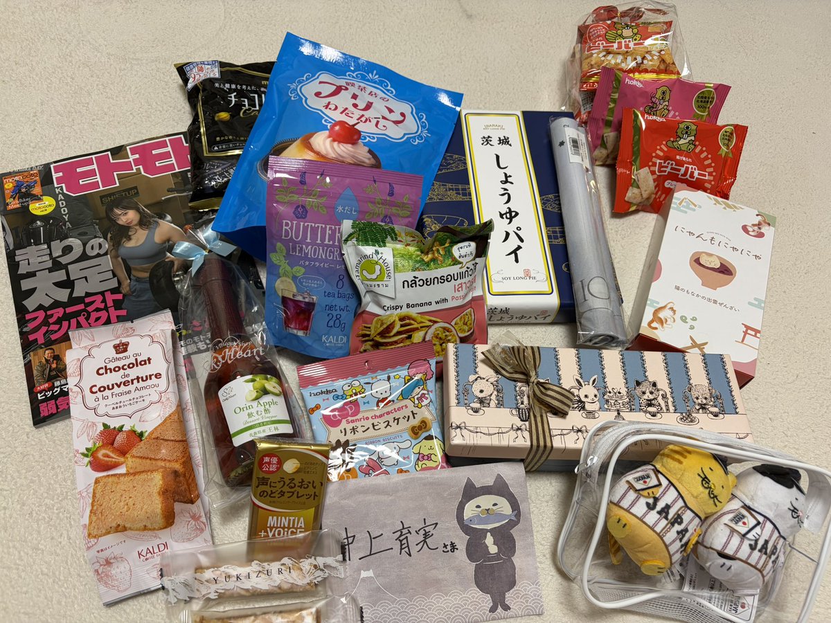 _193_'s tweet photo. 💫聖★めろんぱんぬ学園vol.079💫
ご来場くださった皆様、配信ご覧頂いた皆様、差し入れも…🥺ありがとうございました😭✨
ご出演下さったHANAJIの皆様、高円寺clubROOTS!様、スタッフの皆様にも感謝です！！

取り急ぎお礼まで…

アーカイブ配信は24日までご購入頂けます🎥
https://t.co/JAOPHblMpG https://t.co/hqDz5Qzmil