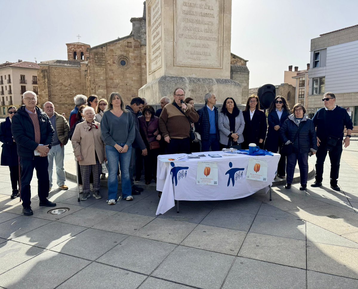 La vicepresidenta, Beatriz Díaz, ha asistido a la lectura del Manifiesto del #DíaMundialDelPárkinson de <a href="/ParkinsonAvila/">Parkinson Ávila</a>.
Este año la campaña #NoSoyPárkinson busca visibilizar las barreras sociales y la incomprensión que muchas personas enfrentan a diario.
#HaciendoProvincia
