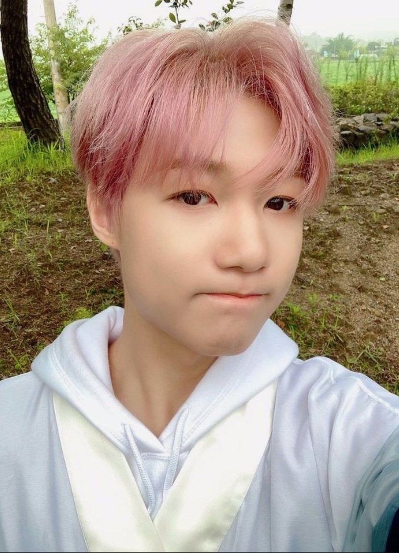 ‧₊˚꒰🧸꒱‧ riri ‧₊ ᵎᵎ 𝗂𝗌 𝖴𝖭𝖨𝖰𝖴𝖤 !! tweet media