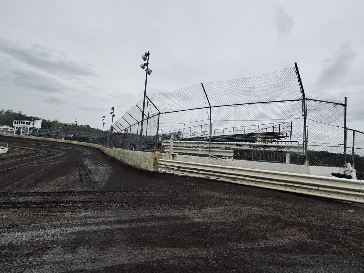 The scariest spot for any Sprint Car fan that’s ever owned a PS2 #IYKYK