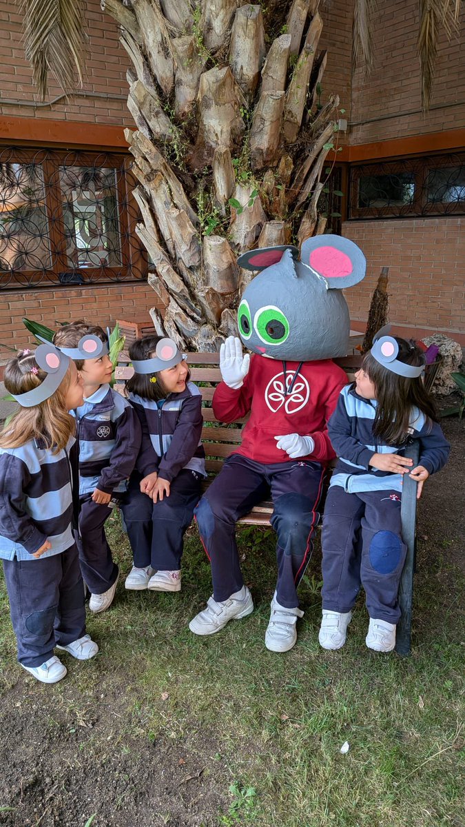 vmh_feye's tweet photo. ¡Feliz día de la FEyE!, hoy ha sido un día muy especial, lleno de momentos compartidos, alegrías, reflexiones y siempre de la mano de Jesús de Nazaret. Felicidades a todos los colegios de @feye_enred #vmh_FEyE #colegiosFEyE #diadelaFEyE #transforma https://t.co/4snuzSQTUr