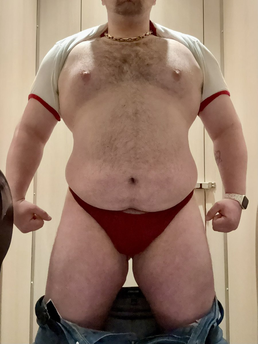 RealConservBear's tweet image. I’m having a tough day and kinda sad today… 

But I suppose I can’t let that get in the way of celebrating #FatBoyFriday - so here are some pretty thicc bois for you to admire jn their gorgeous, delicious, chubby beauty! Happy #FBF everybody