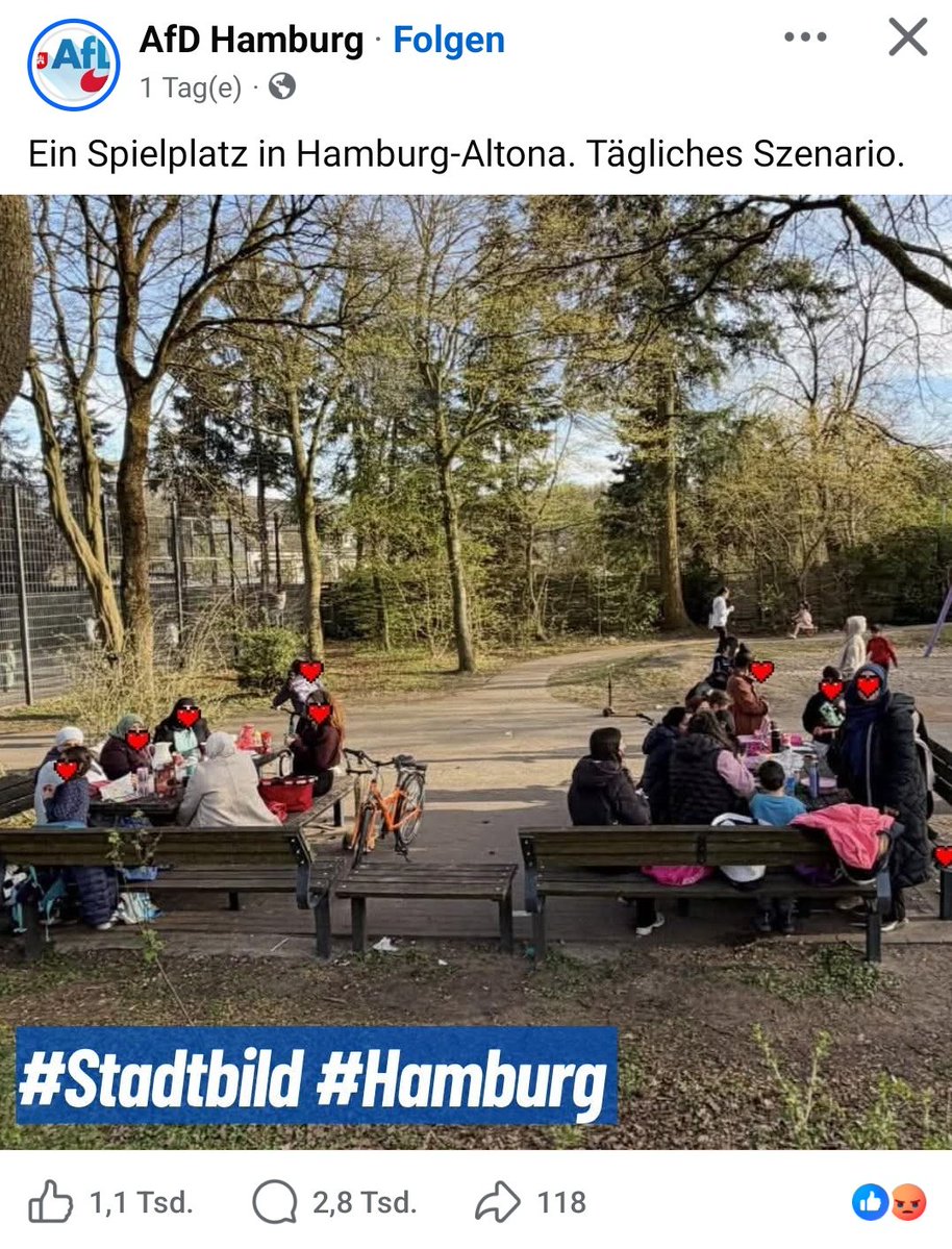 a_tipsy_p3nguin's tweet image. Tägliches Szenario: Familien genießen gemeinsam die Sonne auf einem Spielplatz, Kinder spielen fröhlich miteinander. Ein Verbrechen am Doitschen Volk!1!! 
#Hamburg #Stadtbild #FCKAfD