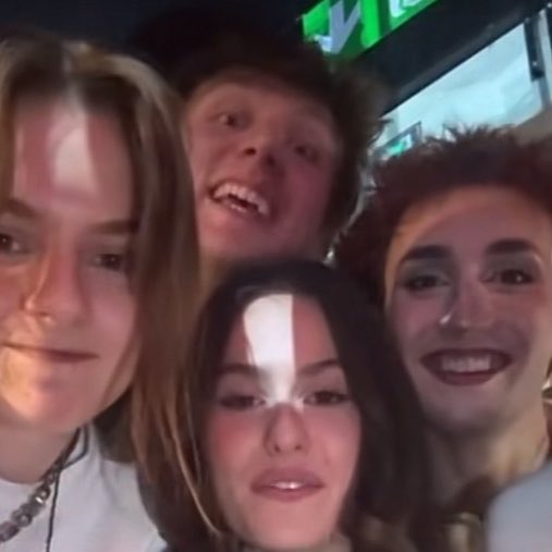 foliedudoute's tweet image. #VOTD