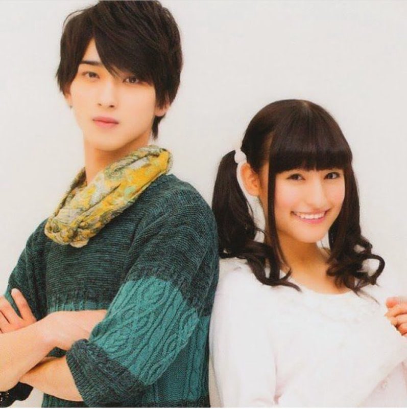 아니 토큐 녹도 너무 예쁘고 좋은데 안그리는 이유가.. 일단 히카리 스카프 무늬가 세상 화려하고요.. 은근 카구라 양갈래 머리가 그리기 힘들어요ㅠㅠㅠ