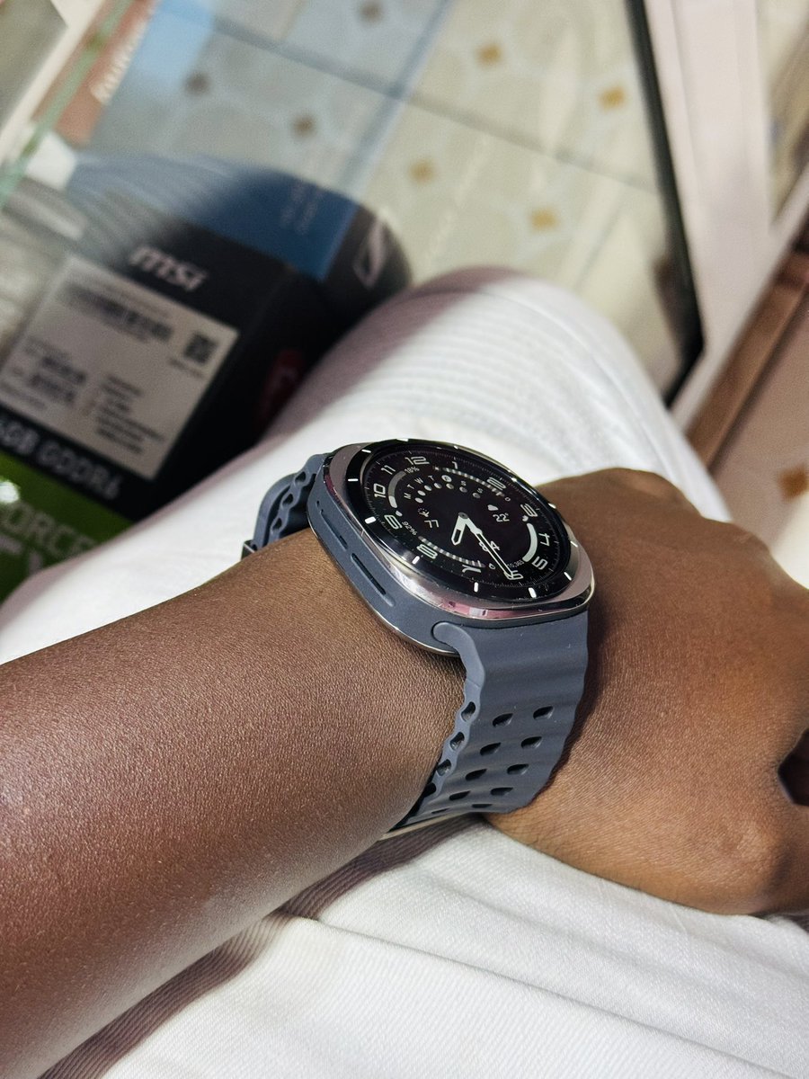 AmRoggoz's tweet image. Used Samsung Galaxy Watch Ultra 2024 32GB

Ksh 34500
#TechIt | @techscents_ke