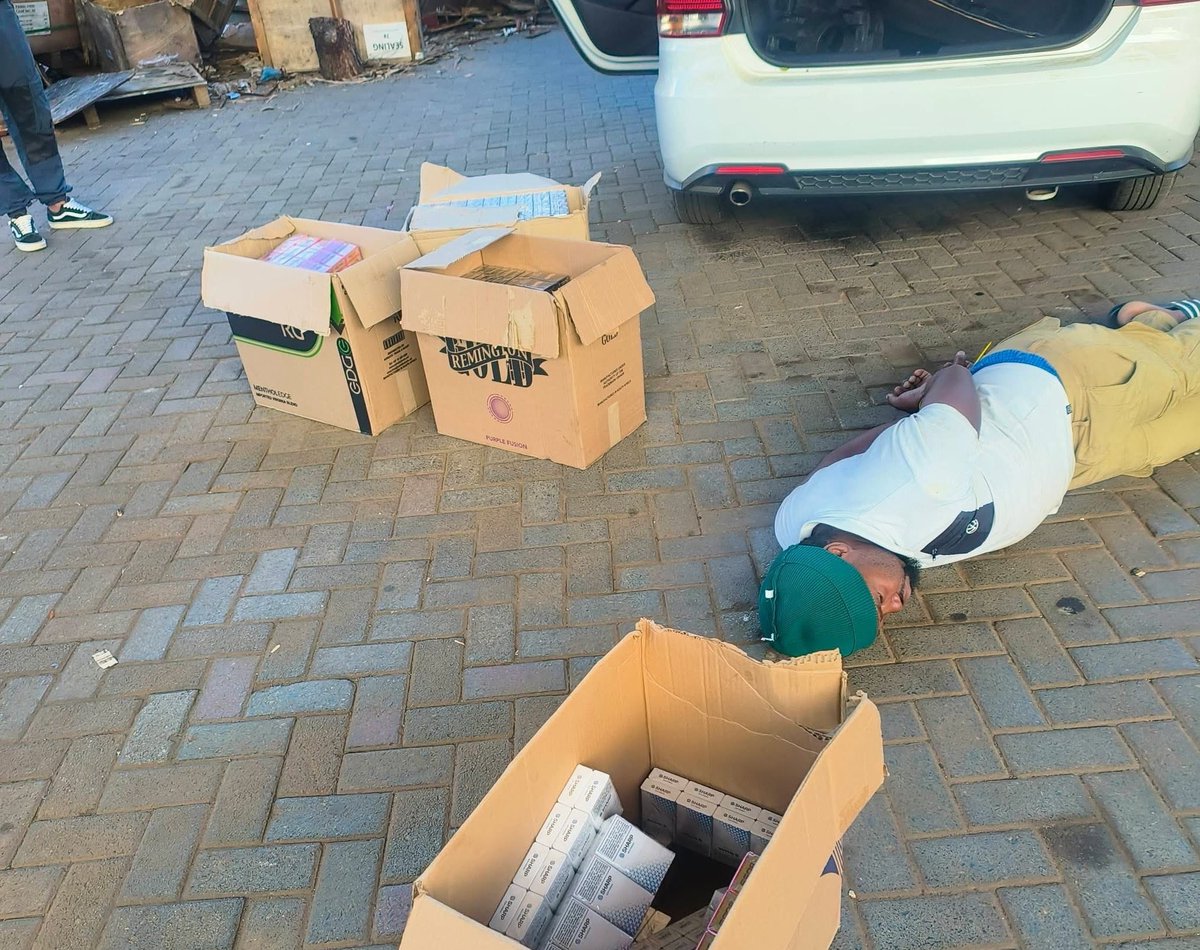 Abramjee's tweet photo. Three police officers and an alleged informer have been arrested in Thokoza, Ekurhuleni, after allegedly robbing a Pakistani-owned spaza shop. 

The suspects
handcuffed the owner and four employees, and stole boxes of illicit cigarettes from the container.

The group was intercepted by members of the community who carried out a citizen’s arrest before SAPS arrived. 

Authorities recovered illicit cigarettes, toy gun replicas, and two state-issued firearms. 

The suspects are expected to appear in the Palm Ridge Magistrates’ Court on Monday on charges of business robbery.