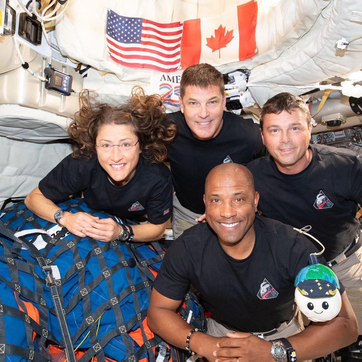 BamangApo's tweet image. Indian Standard Time (IST):
Artemis II Re-Entry &amp;amp; Splashdown (IST)
Saturday, April 11 5:23 AM
Orion Entry Interface (Re-entry).
Saturday, April 11 5:37 AM
Splashdown in the Pacific Ocean.
Saturday, April 11 8:00 AM
Post-splashdown News Conference.
#ScienceExploration