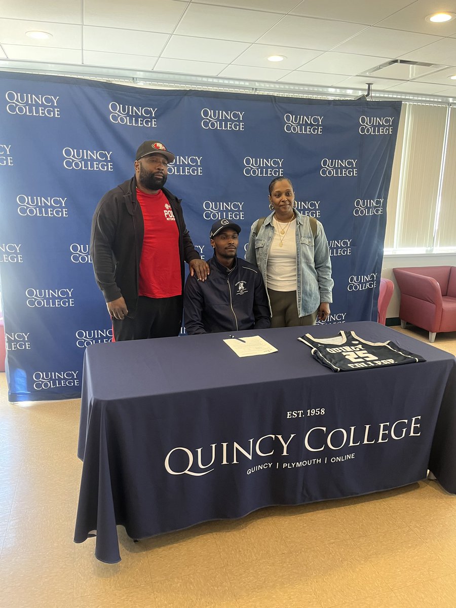 Quincy College Basketball tweet media