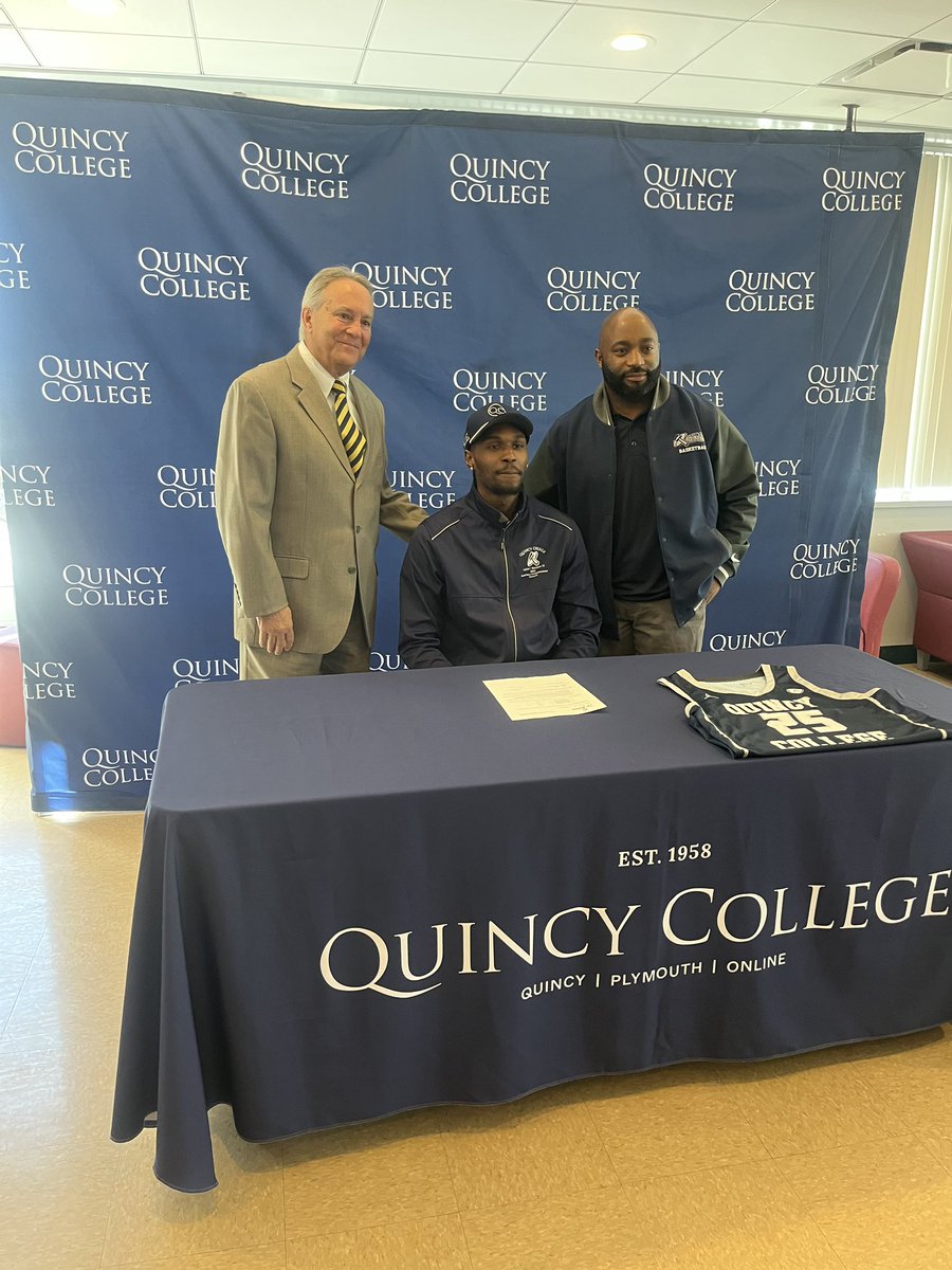 Quincy College Basketball tweet media