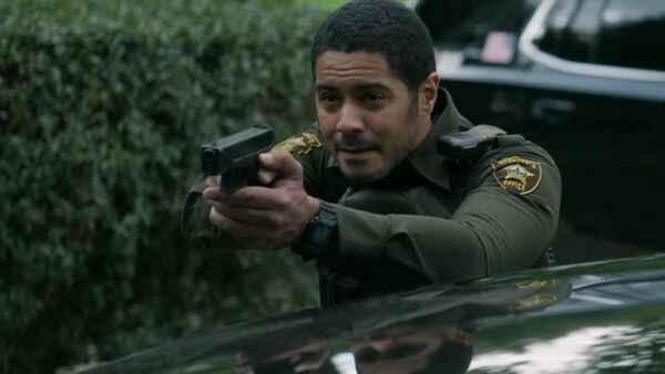 screenrant's tweet image. Among many other decisions during the end of pilot season, #CBS has announced that Amanda Arcuri and Ian Quinlan will be promoted from recurring stars to main cast members in #SheriffCountry season 2. ⭐️

Source: Deadline | Learn More: bit.ly/4tKepSp